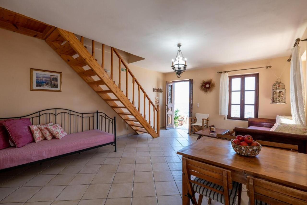 Villa Leleka Chalki Town Bagian luar foto