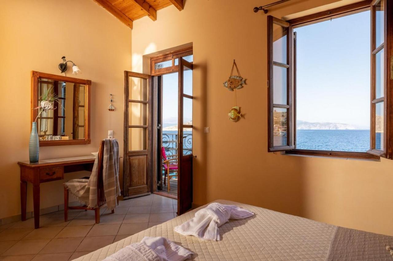 Villa Leleka Chalki Town Bagian luar foto