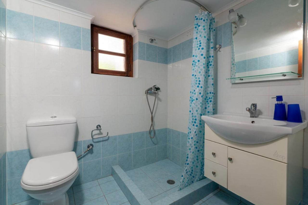 Villa Leleka Chalki Town Bagian luar foto